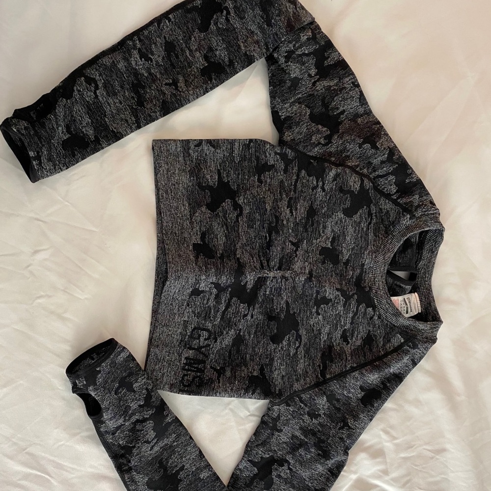 ADAPT CAMO SEAMLESS LONG SLEEVE CROP TOP